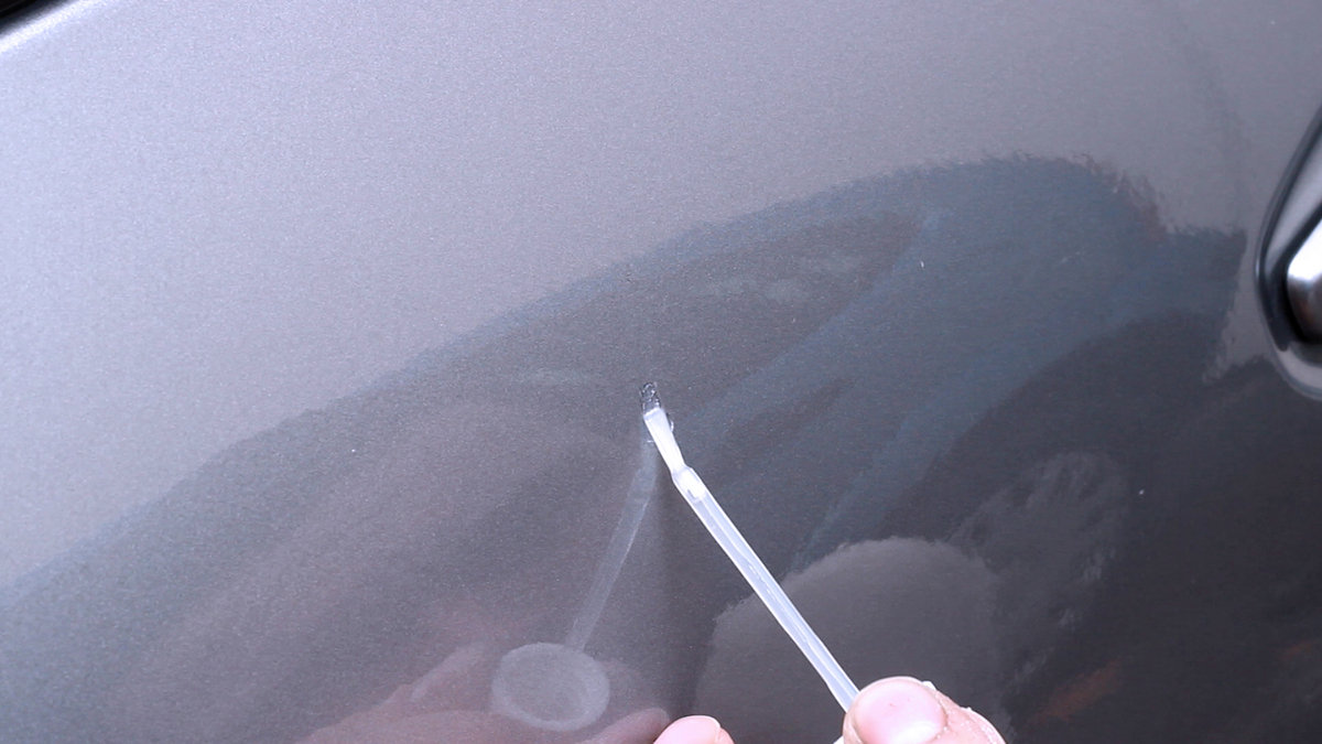 Stylo Retouche Peinture Voiture : Comment l'utiliser ? 